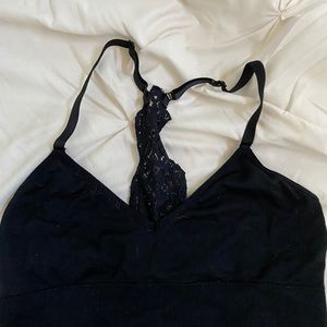 black sports bra
